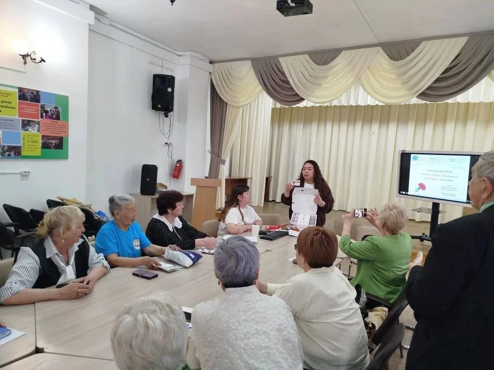 В Комплексном центре соцобслуживания прошёл семинар «Опыт и забота: серебряные волонтёры в действии»