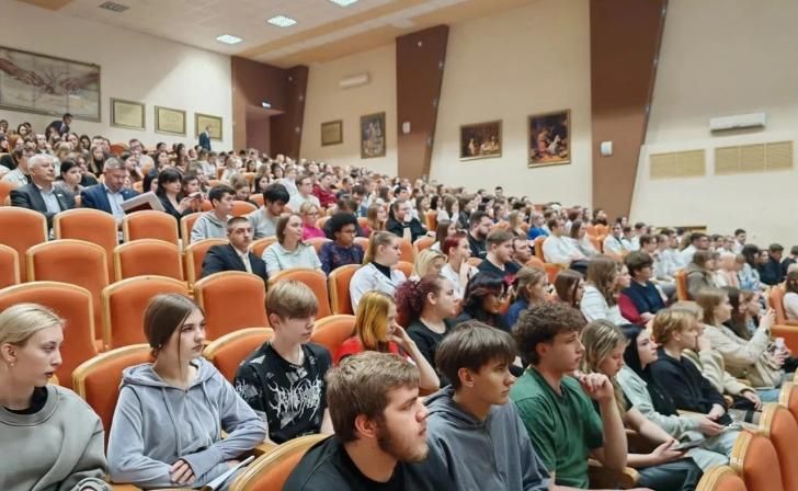 ������� ������ ������� ������� ������ � ������������ ��������������� �� ������� � ����