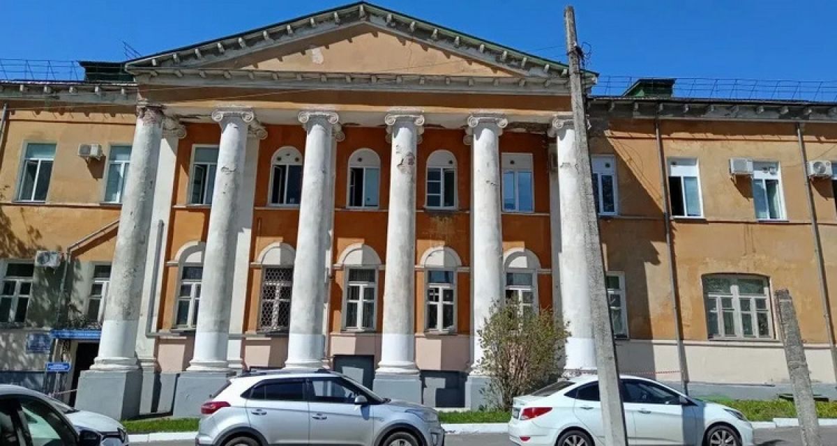 В Курске отреставрируют поврежденный БПЛА культурный объект «Дом Денисьева»