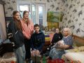В преддверии дня Великой Победы ребята из МБОУ "Гимназия №1" поздравили ветеранов