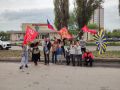 10 мая участники Клуба молодой семьи "СемьЯ" провели автопробег по мемориальным комплексам Курской области