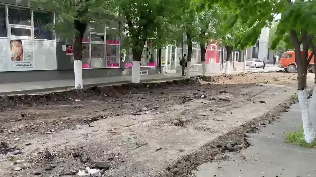 В Сунже стартовали работы по благоустройству одной из центральной улицы- Осканова