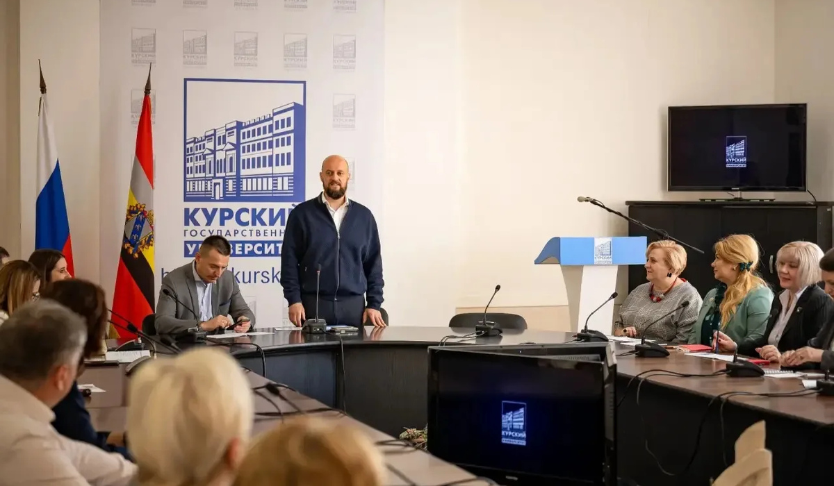 В Курске представили образцы школьной формы на новый учебный год