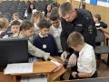 «Орлята» из 3 школы познакомились с работой полицейских Железногорска