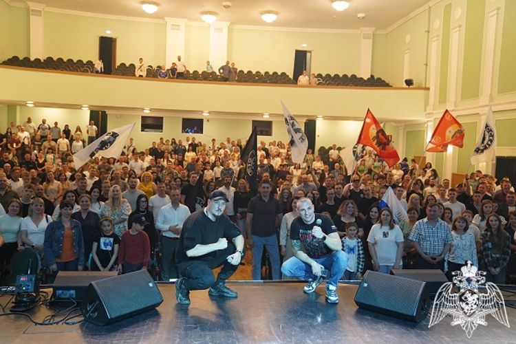В Курске прошел концерт для росгвардейцев и членов их семей