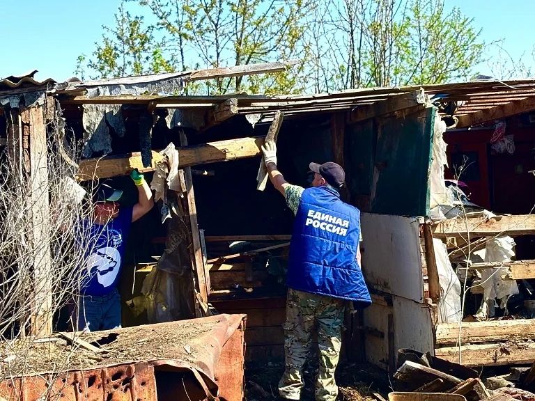 Более 145 домов восстановили волонтеры в курском приграничье