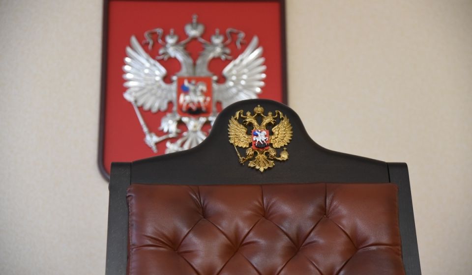 В Курске женщина избила 10-летнюю дочь из-за отказа от ужина