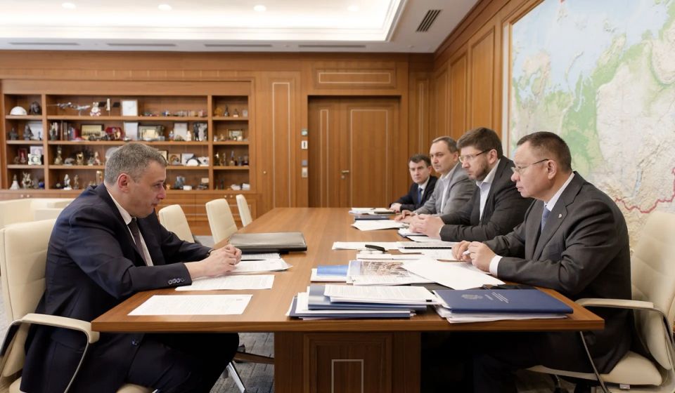 Губернатор Курской области и глава Минстроя обсудили жилье, благоустройство и поддержку приграничных территорий