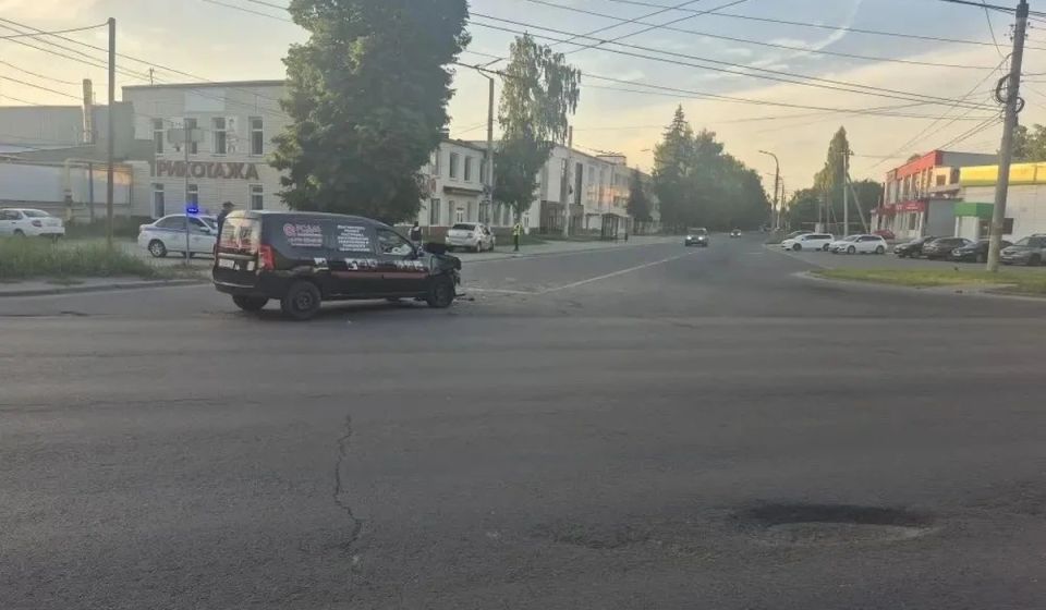 В Курске три человека пострадали в дорожной аварии на ПЛК