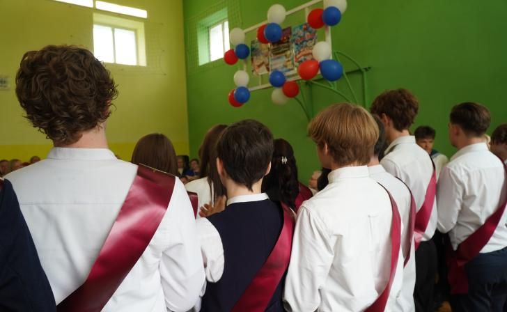 В 432 школах Курской области прозвенел последний звонок