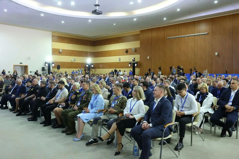 От развития инфраструктуры до подготовки кадров будущего: В Народную программу Единой России предложили инициативы по развитию Дальнего Востока и Арктики