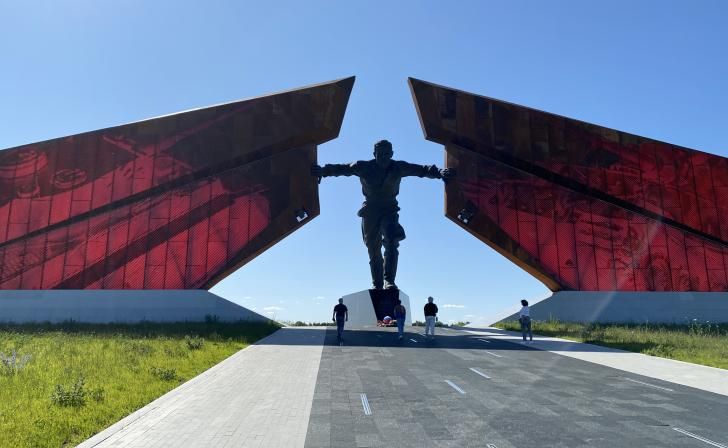 Стал известен график включения подсветки на мемориале «Курская битва» в Понырях