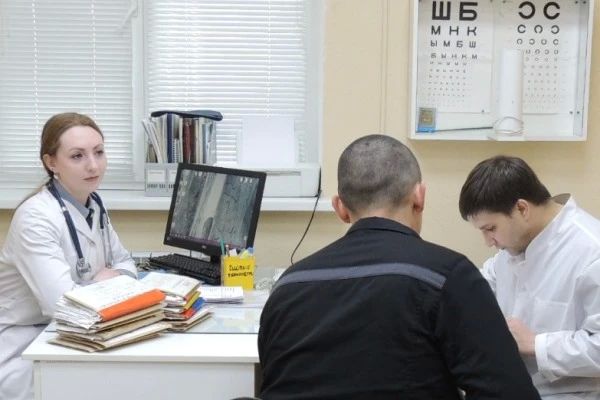 Здоровье под контролем: кардиологи провели приём для осуждённых в колониях Курской области