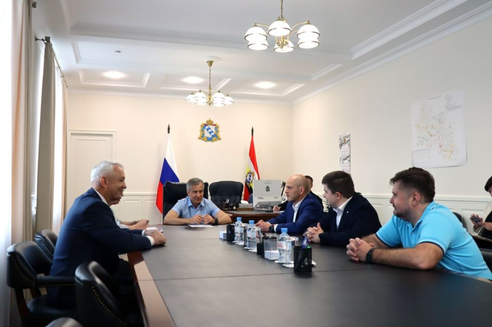 Александр Чепик обсудил расширение сотрудничества с Клиникой доктора Рошаля