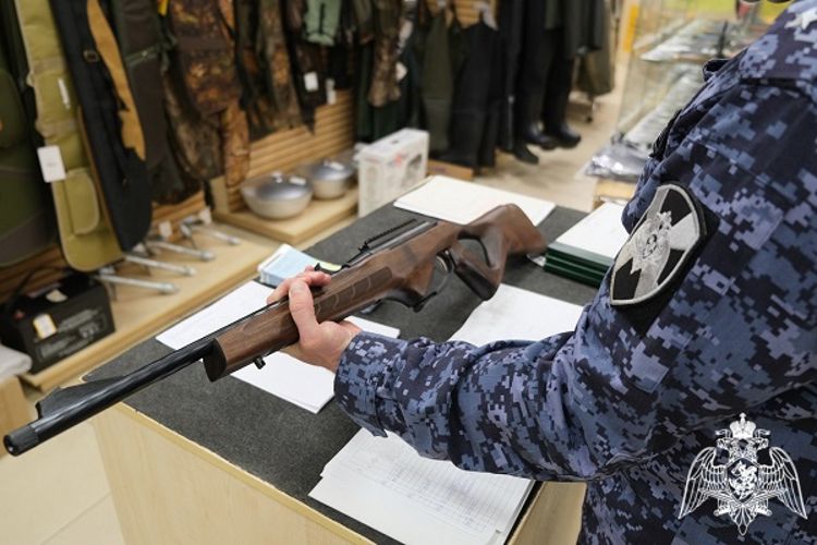 За прошедшую неделю росгвардейцы Курской области проверили 118 владельцев оружия