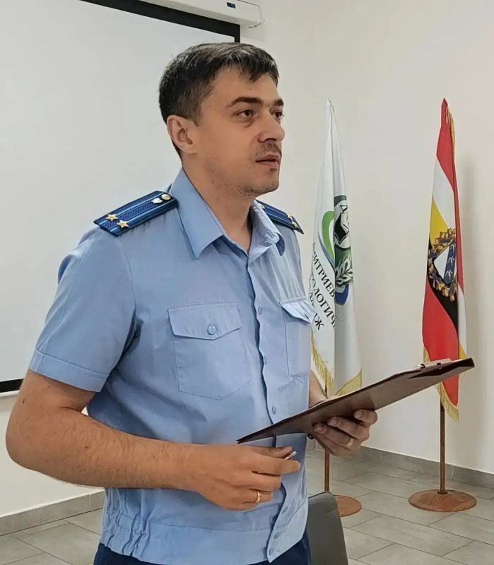 Прокуратура провела в Дмитриевском агротехнологическом колледже мероприятие по вопросам противодействия коррупции