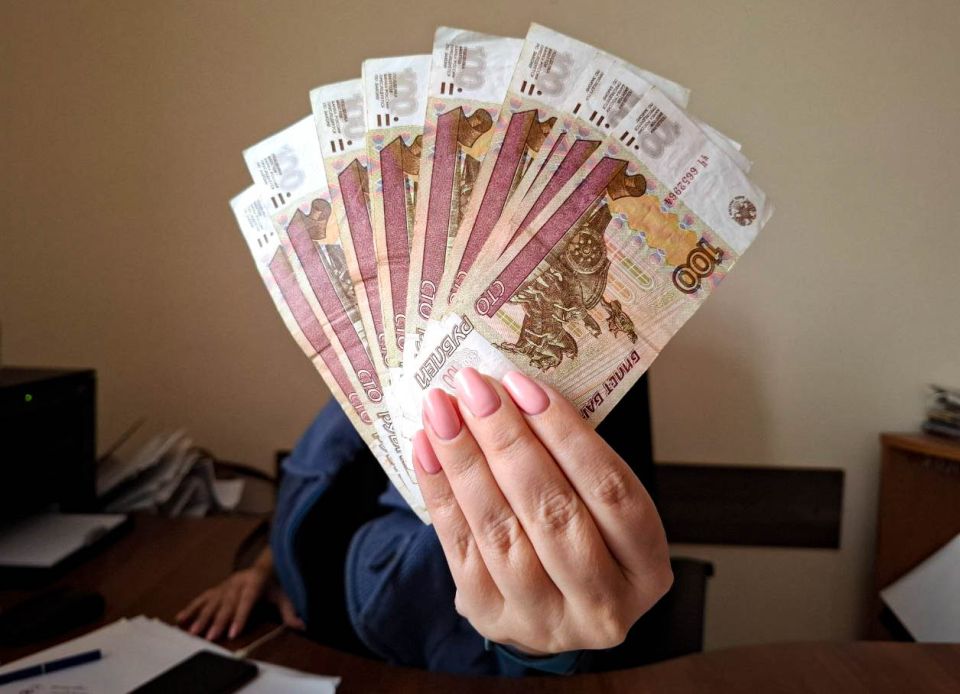 Курскую пенсионерку обманули на 20 тысяч рублей под видом установки оборудования