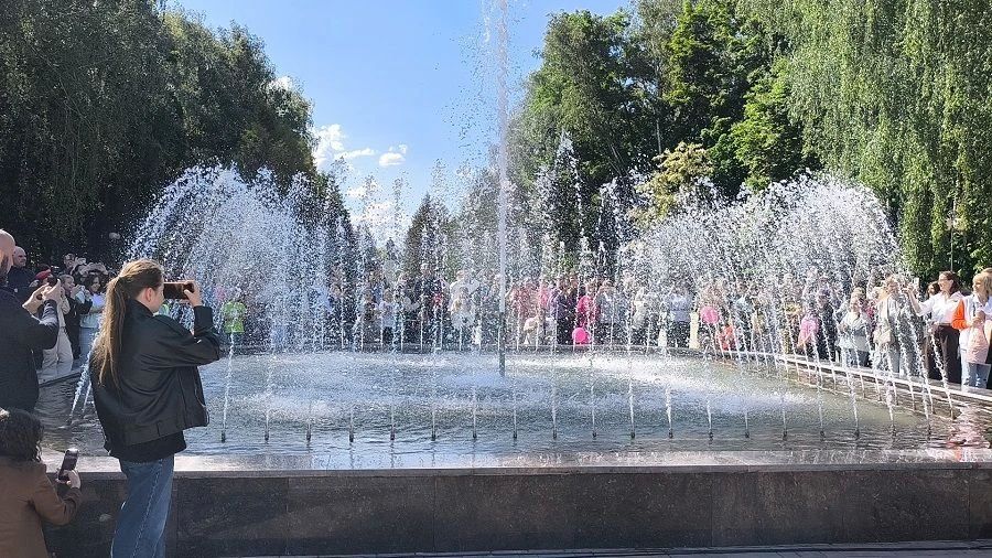 В Курске в парке Рокоссовского запустили фонтан