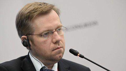 Алексей Бобровский: Не умеешь - научим, не хочешь - заставим