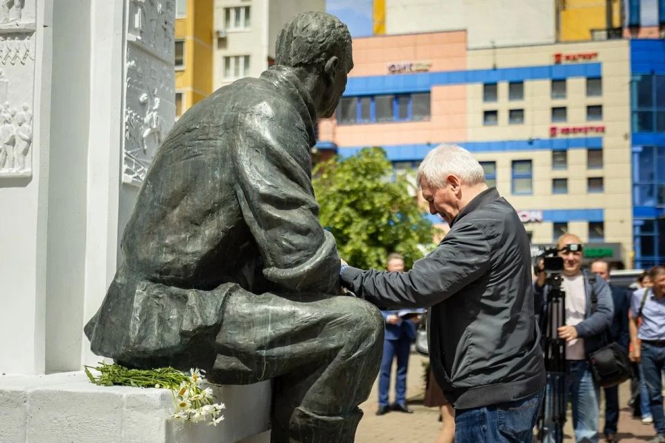 Куряне почтили память Вячеслава Клыкова К