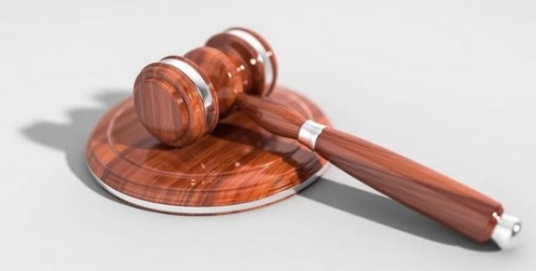 В Курске за 7347 нарушений в месяц наказали торговца сигаретами