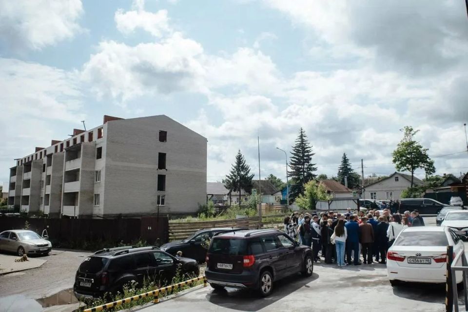 В Железногорске ищут застройщика для достройки проблемного дома