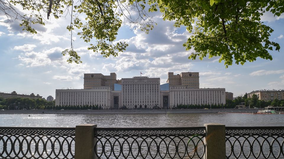 Над регионами России за ночь сбили 310 дронов