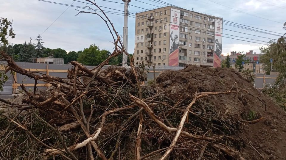 В Курске продолжаются работы по реконструкции площади Героев Курской битвы