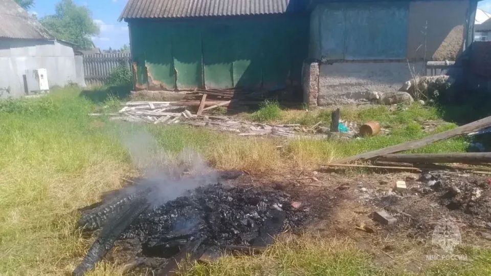 Жительница Курской области едва сама не спалила свой дом