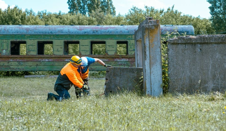 В Курске спасатели отработали действия при завалах