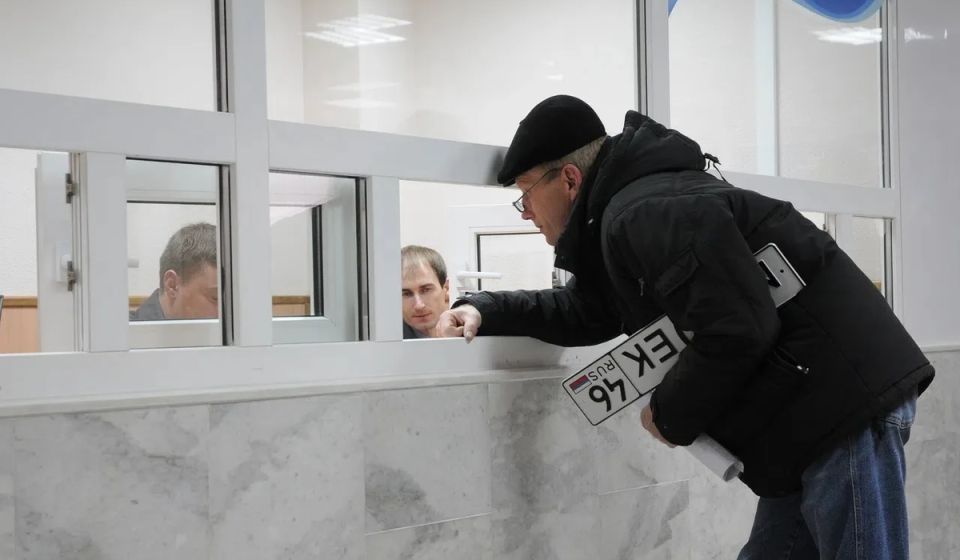 В Курской области изменят график работы отделений ГИБДД в праздничные дни