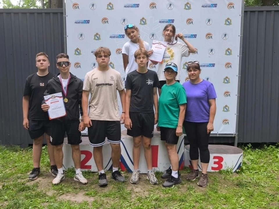Спортивный марафон под парусом и на лыжероллерах