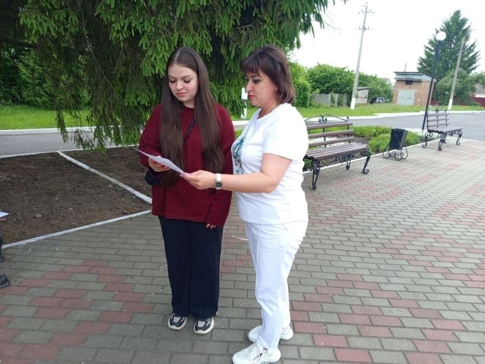 В рамках антинаркотического месячника "Курский край - без наркотиков!" сотрудники отдела опеки и попечительства, антинаркотическая комиссия провели профилактические беседы с юными жителями Конышевского района и напомнили о...