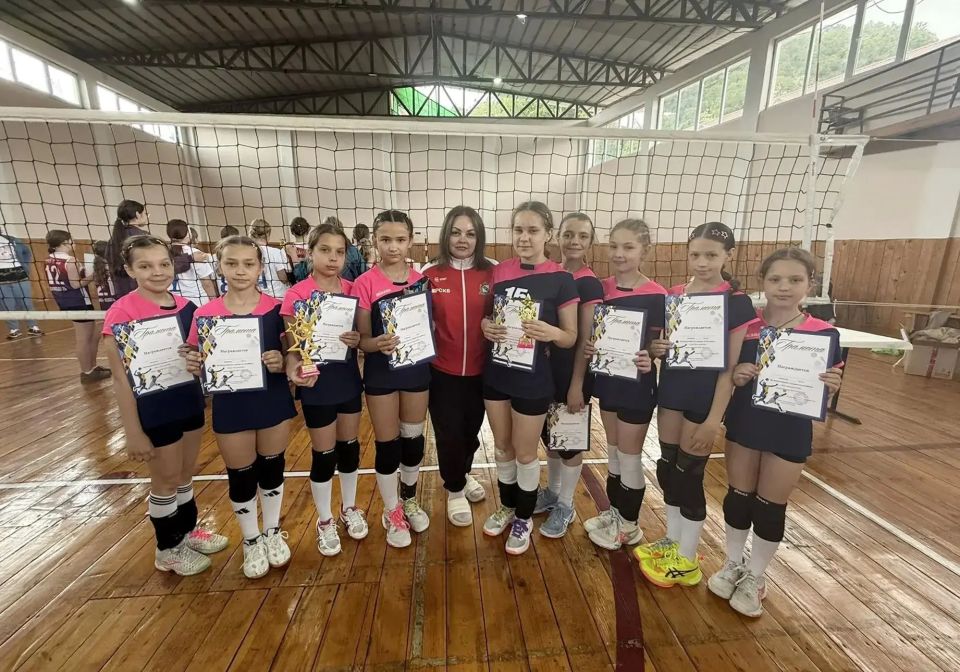 Наши юные волейболистки привезли бронзу с «Лиги чемпионок»!