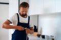 «Муж на час» – какие преимущества у услуги, а какие есть минусы