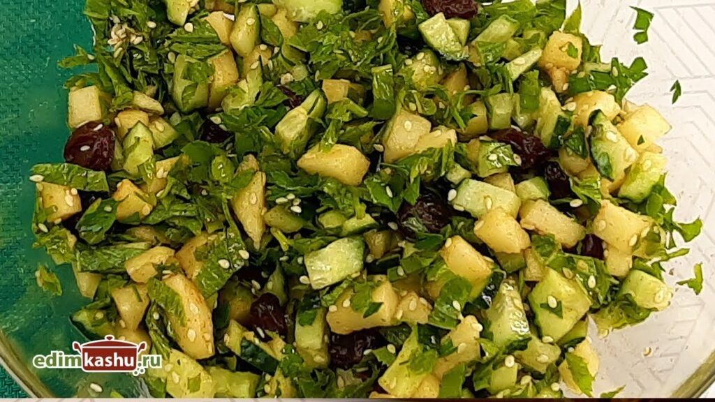 Салат с огурцами и яблоками: вкусное сочетание на вашем столе