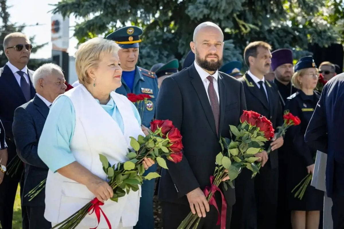 Покуда сердца стучатся, — помните!