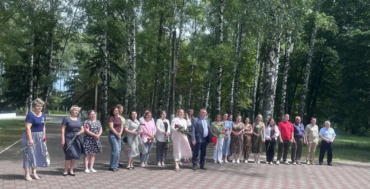 22 июня, в День памяти и скорби, мы отдаем дань глубочайшего уважения и вечной памяти всем, кто сражался за нашу Родину