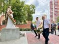 В День памяти и скорби руководители Курской АЭС возложили цветы к братским могилам воинов Великой Отечественной войны, отдав дань уважения подвигу защитников Родины