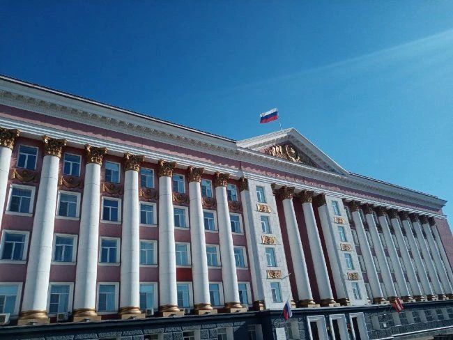 В Доме Советов разбираются в ситуации с бензином в Курской области © 46ТВ
