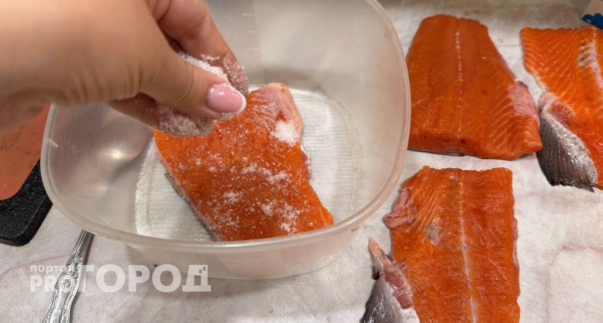 Как приготовить идеальную малосольную рыбу за три дня: простой рецепт шеф-повара