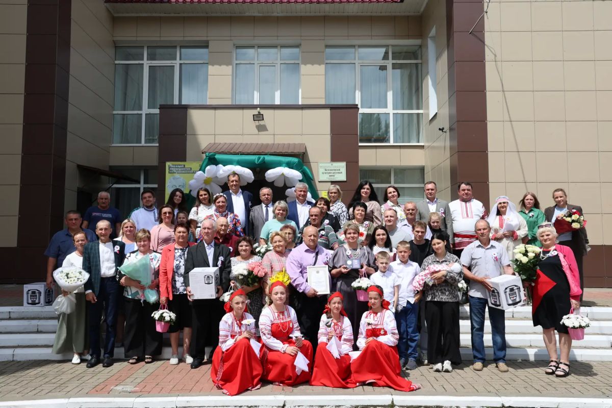 Сегодня в Железногорском районе отметили День семьи, любви и верности