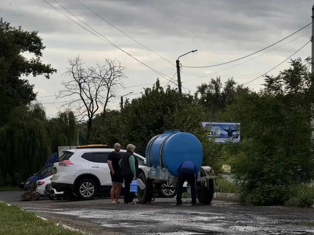 В Курске при ремонте КНС на 1-й Агрегатной повредили водопровод