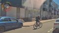 В Курске школьники дерзко разъезжают на велосипедах по Радищева