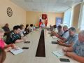 Понедельник начал с планёрки с главами муниципальных образований Фатежского района, на которой обсудили ряд важных вопросов, касающихся жизни нашего района: