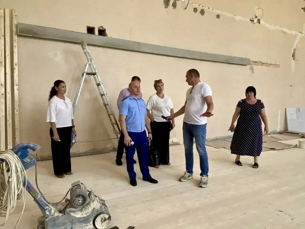 Прокурор Касторенского района проверил ход капитального ремонта школы