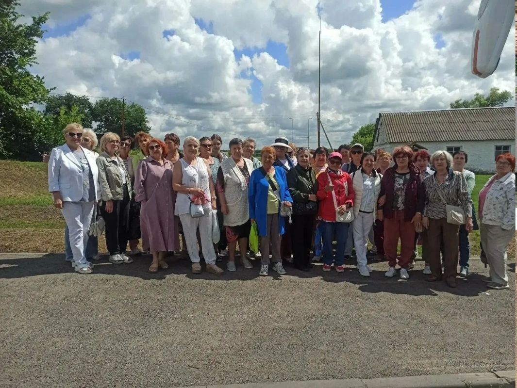 Участники социального проекта «Курское долголетие» клуба «Стимул» побывали на традиционном Фетовском литературномузыкальном празднике в усадьбе Афанасия Фета — и это было по-настоящему незабываемо! Тихие аллеи, наполненные...