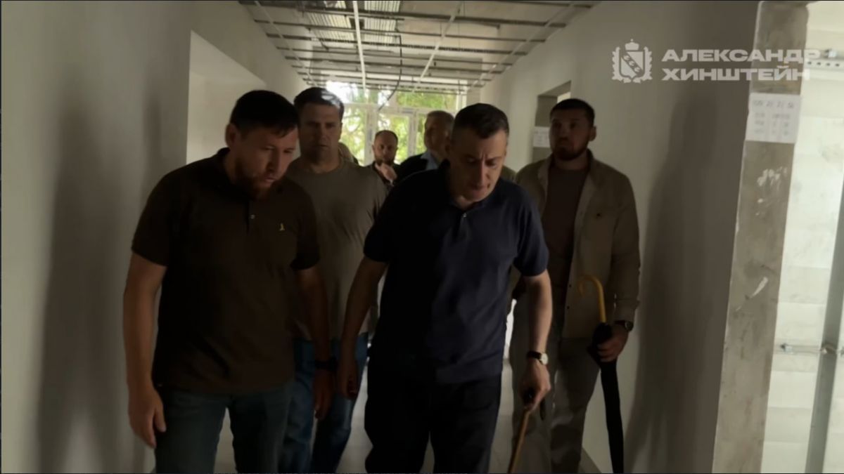 Хинштейн проверил ход восстановления социальных объектов в приграничье