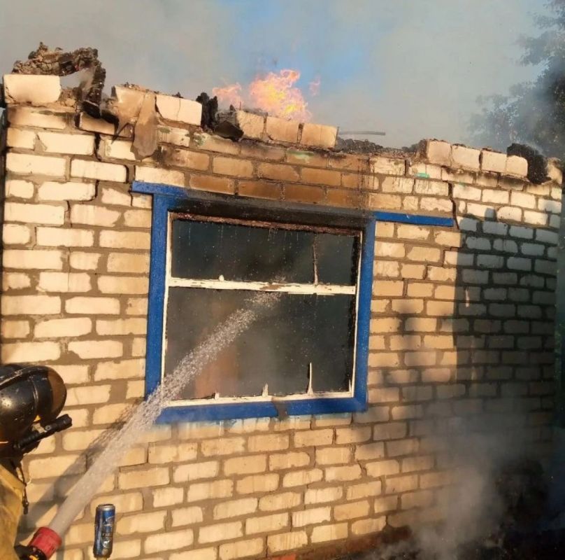 Под Курском выгорел дачный домик в СНТ «Малиновая роща»