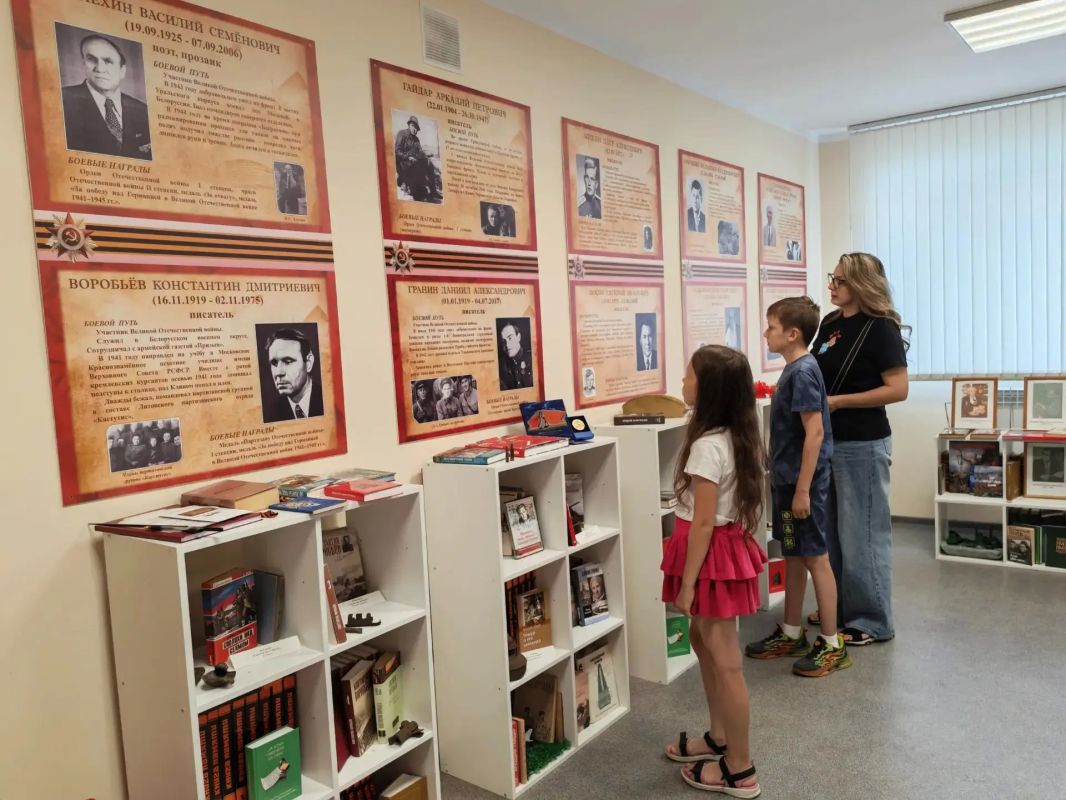 Зале памяти и славы курских писателей-фронтовиков, созданном на базе библиотеки-филиала № 11 им